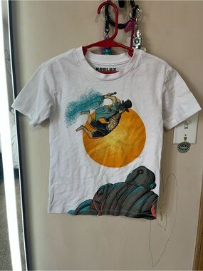 Roblox Boys' White Graphic Tee with Orange Sun
